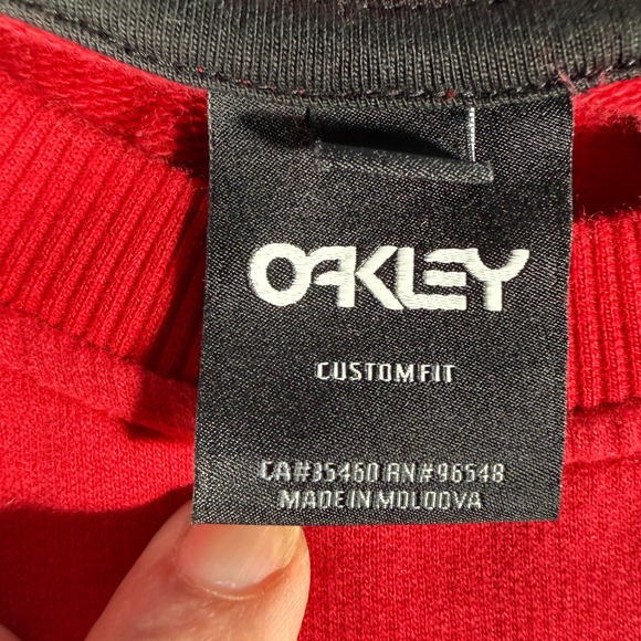 Oakley Mens Red Logo Crewneck Sweatshirt Custom Fit Long Sleeve Size L - Picture 3 of 10